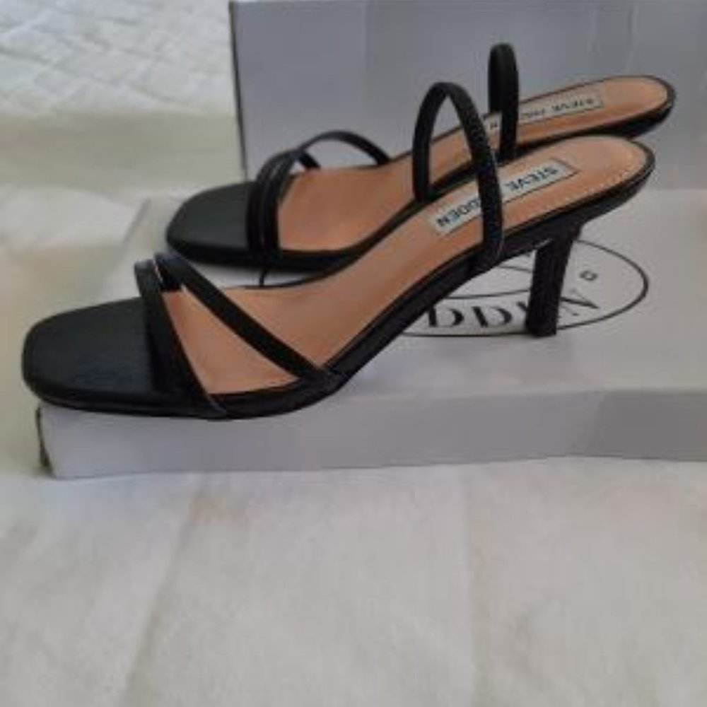 Steve Madden Black Kitten Heel Sandals NWB